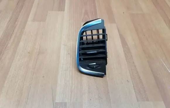 Renault Espace V (RFC) Dash center air vent grill 687515398R