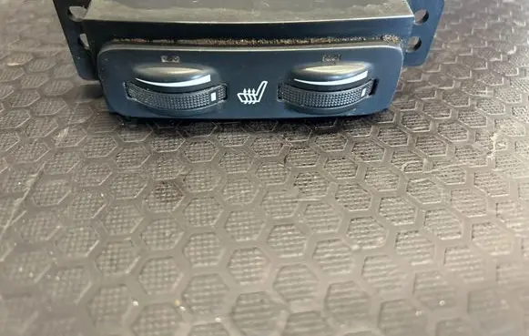 Toyota Avensis T250 Seat heating switch 453417