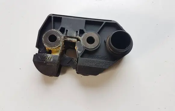 Tailgate/trunk/boot lock/catch/latch