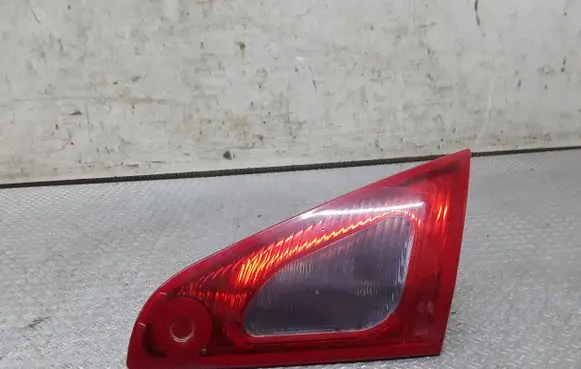 Mitsubishi Colt CZ3 Tailgate rear/tail lights 8336A029
