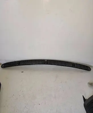 Volkswagen Multivan T4 Bonnet/hood grill 701819044