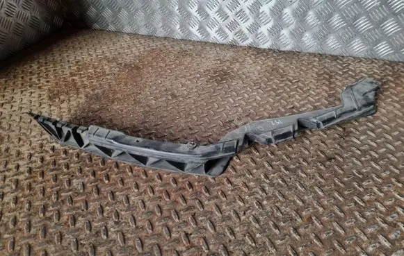Skoda Octavia Mk2 (1Z) Front bumper mounting bracket 1Z0807184A