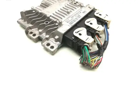 Ford Focus Engine control unit/module 7M51-12A650-AU 5WS40582D-T