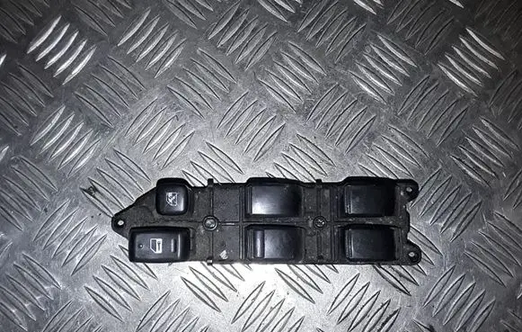 Toyota Corolla Verso E121 Electric window control switch 8404013081