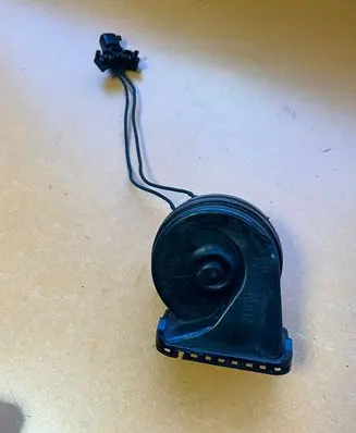 Land Rover Discovery Sport Horn signal BJ3213A803AD 12012018 B34SA