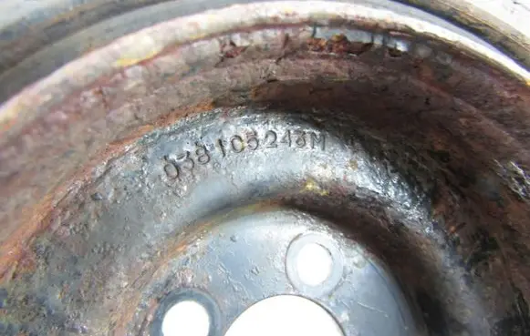 Skoda Praktik (5J8) Crankshaft pulley 0381C5243M