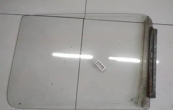Ford Transit Front door window glass four-door AS2
