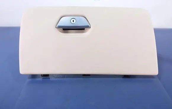 BMW 7 G11 G12 Glove box