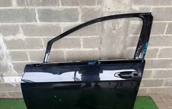 Volkswagen Golf VII Front door