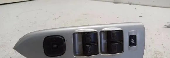Mazda Premacy Electric window control switch C8HD172 0183D4