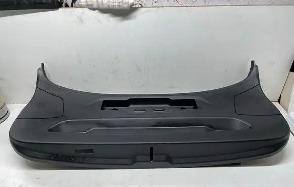 BMW X2 F39 Tailgate trim 7423855