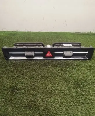 KIA Niro Dash center air vent grill 97410AT000 AT97410000 2925495X