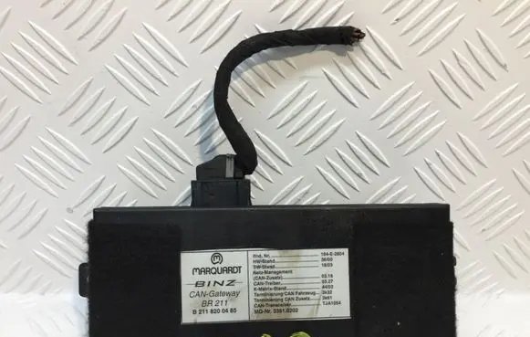 Mercedes-Benz E W211 Gateway control module 2118200485