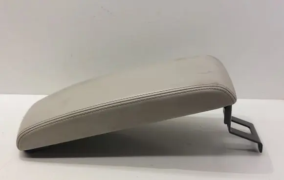 Peugeot 407 Armrest 