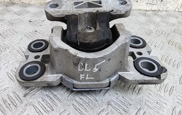 Engine mount bracket