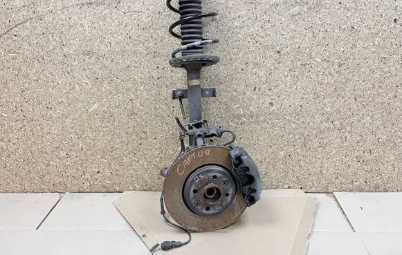 Renault Captur Front wheel hub spindle knuckle 