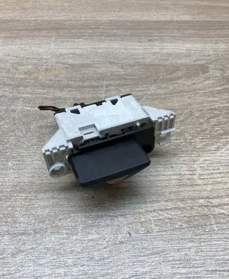 Ford Focus Hazard light switch 2M5T13A350AA