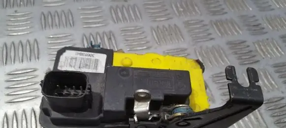 Volvo S60 Front door lock 30663041
