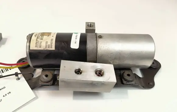 Ford Mustang V Convertible roof hydraulic pump