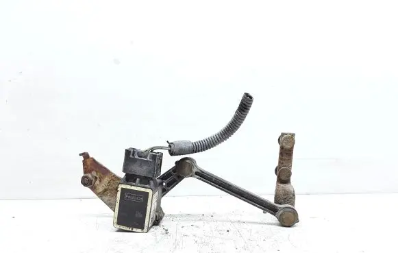 Headlight/headlamp level sensor