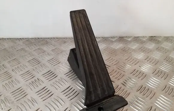BMW 5 F10 F11 Accelerator throttle pedal 6852644