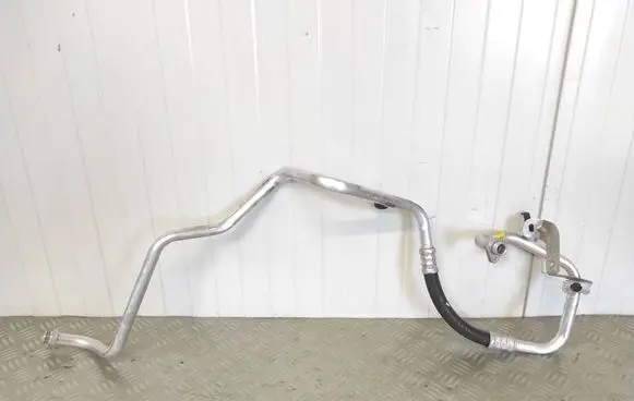 Opel Vivaro Air conditioning (A/C) pipe/hose 8200430979 93857356