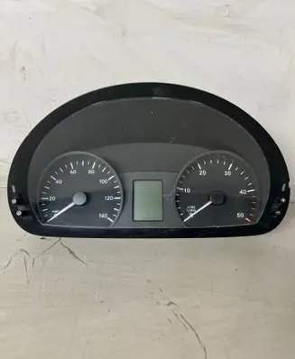 Mercedes-Benz Sprinter W906 Speedometer (instrument cluster) 1042993