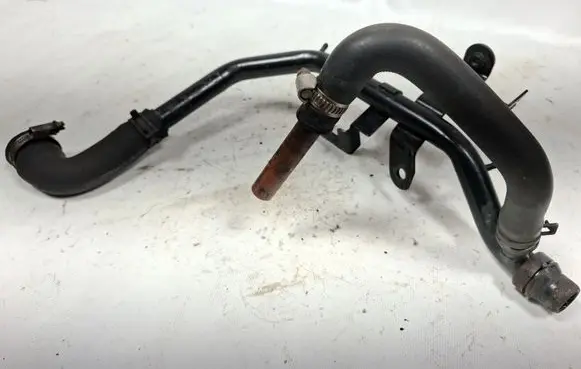 Audi A6 S6 C5 4B Engine coolant pipe/hose 028121065AE 048121063