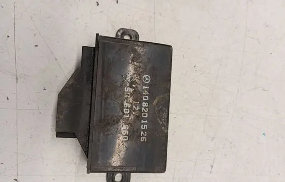 Mercedes-Benz S W140 Seat heating relay 1408201526 SG601660