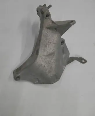 Seat Ibiza IV (6J,6P) Engine mounting bracket 03P199206