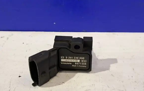 Volvo V70 Air pressure sensor 0261230090 8677288