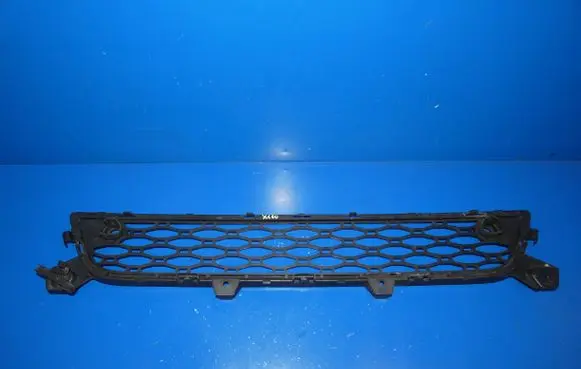 Volvo XC60 Front bumper lower grill 30763423 30763422