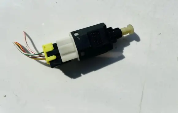 Mazda Xedos 9 Brake pedal sensor switch ga2b66490