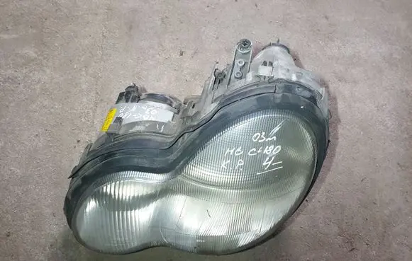 Mercedes-Benz C W203 Headlight/headlamp
