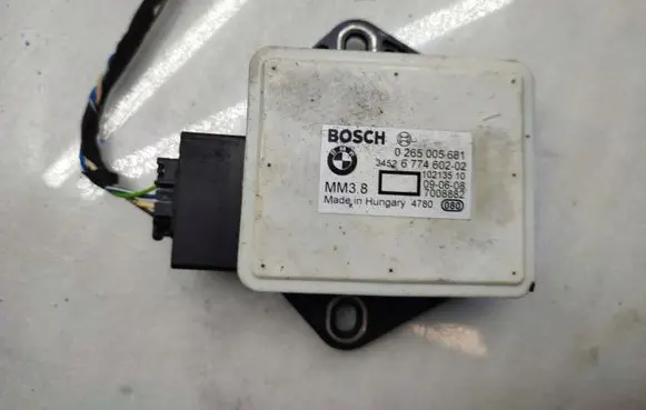 BMW 5 E60 E61 ESP acceleration yaw rate sensor 6774602