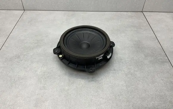 Hyundai Tucson TL Front door speaker 96330D3000