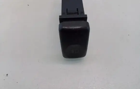 Fog light switch