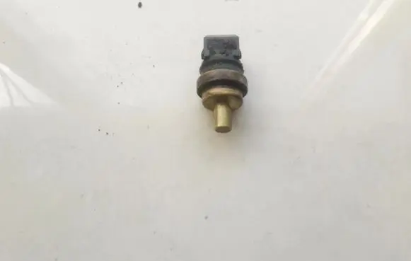 Audi A4 S4 B5 8D Coolant temperature sensor 059919501