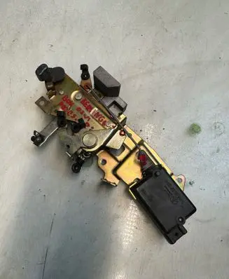 Citroen Berlingo Sliding door motor assembly EQ321