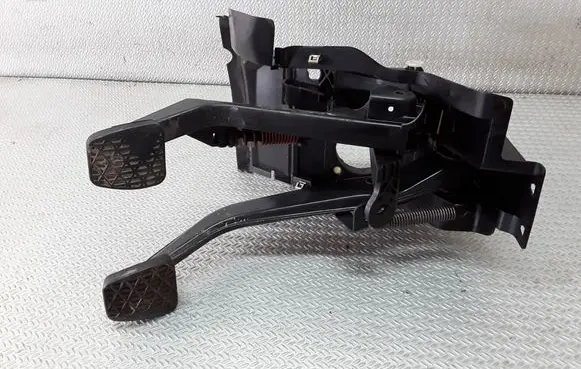 Mercedes-Benz C W203 Pedal assembly A2036891708