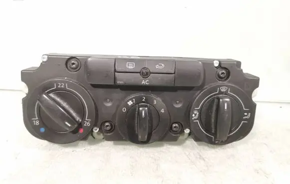 Volkswagen Golf V Climate control unit