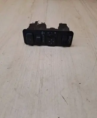 Mitsubishi Carisma Wing mirror switch 09118 MR740608