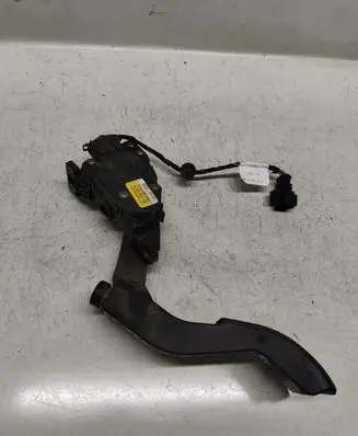 Audi A6 S6 C5 4B Accelerator throttle pedal 8D1723523H