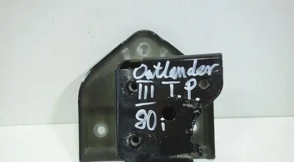 Mitsubishi Outlander Quarter panel pressure vent 