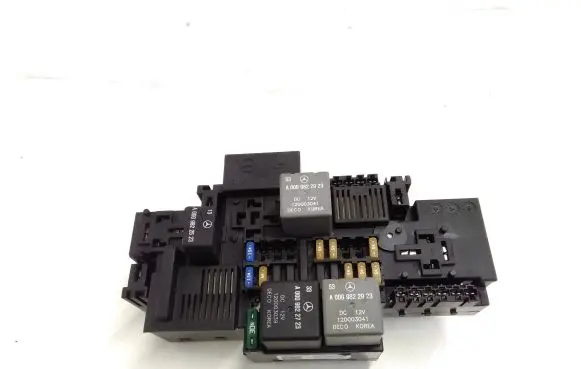 Mercedes-Benz GLC C253 Fuse module A2229063202