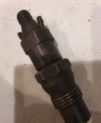 Audi 80 90 B3 Fuel injector 068130202E