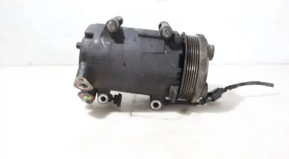 Ford Focus Air conditioning (A/C) compressor (pump)
