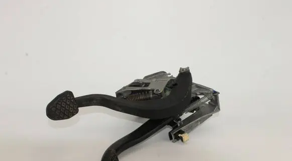 BMW 2 F22 F23 Pedal assembly 6860644 2607141036 6787110