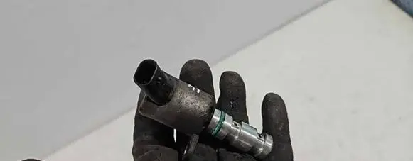 Ford Fiesta Camshaft vanos timing valve CM566C880CA