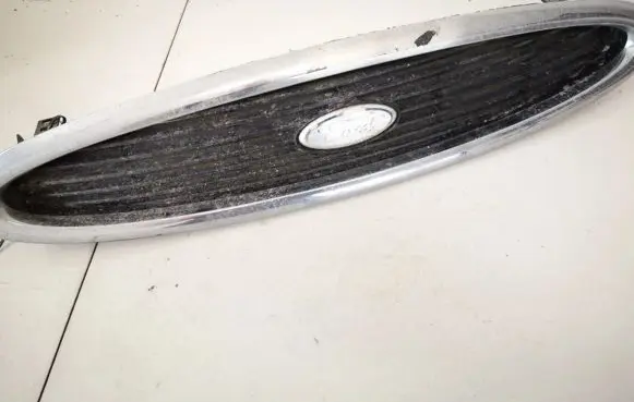 Ford Mondeo MK II Front grill 96bg8200cpw